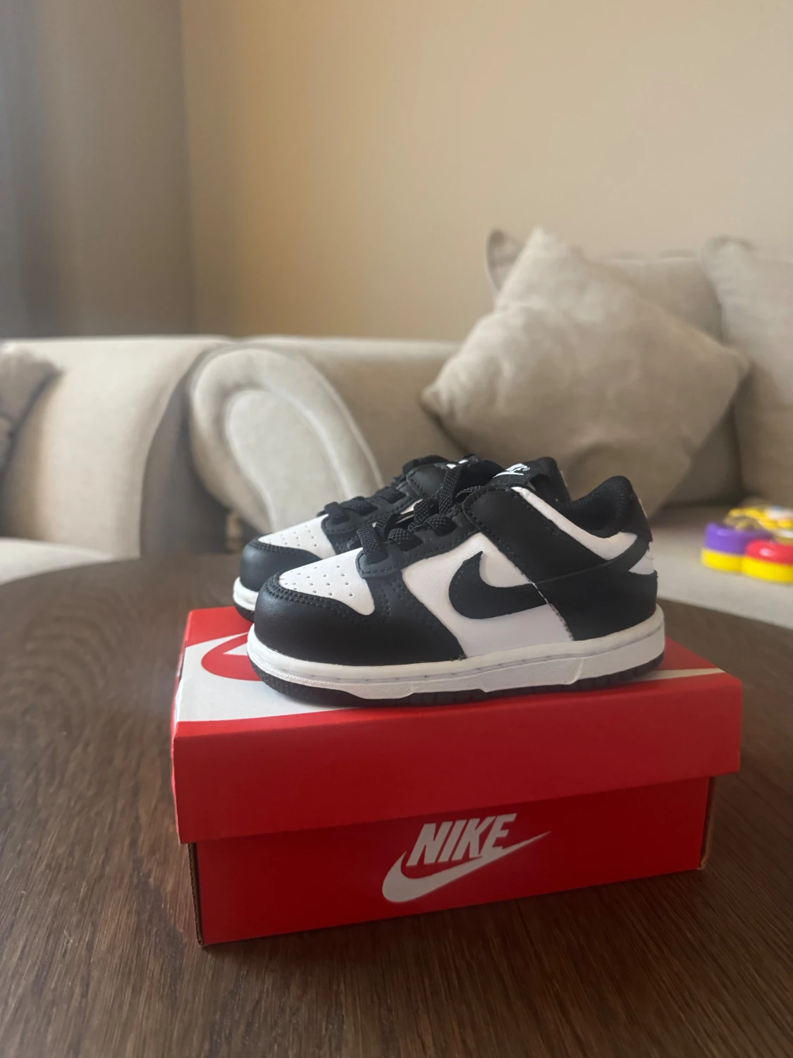 Nike Dunk Low svart/vit barn 22