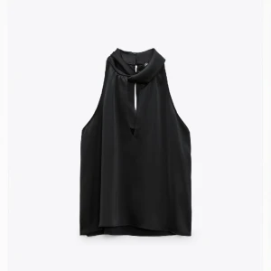Halterneck topp - Såå snygg satin topp som inte går att få tag på! 