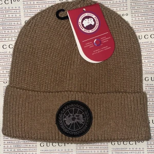 Canada goose black patch  - Fin vintermössa från Canada goose splitterny! Finns i Göteborg. Onesize / unisex 