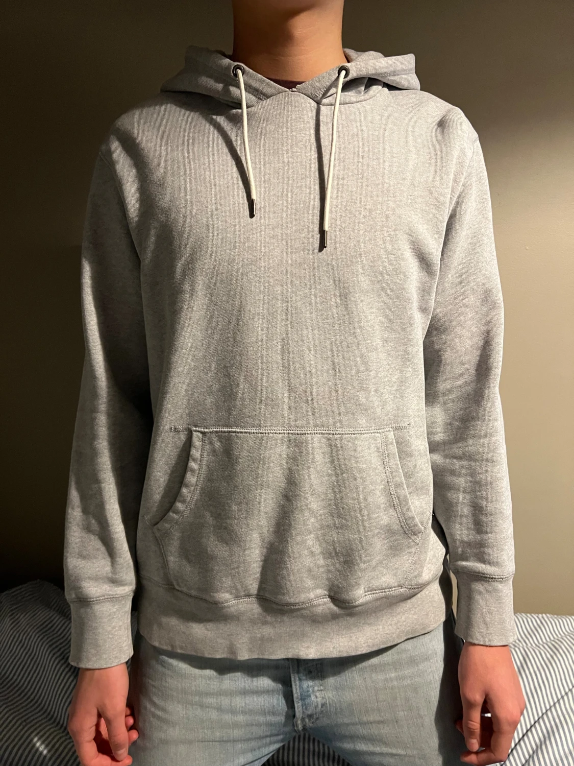 Grå hoodie från Levi's med huva