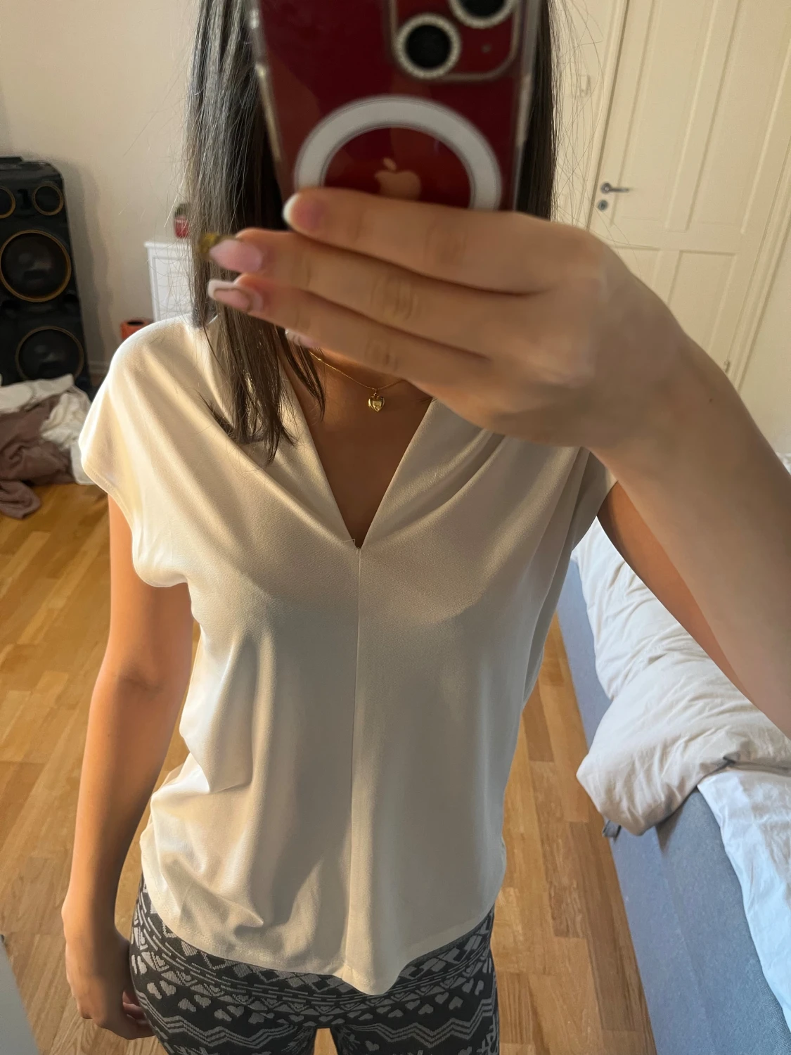 Vit v-ringad blus från H&M XS