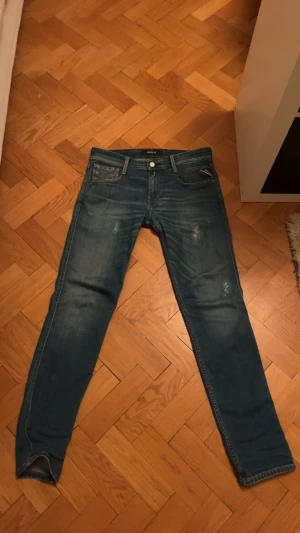 Replay anbass - Säljer replay anbass i bra skick! Pris går att diskutera, skriv om du har funderingar