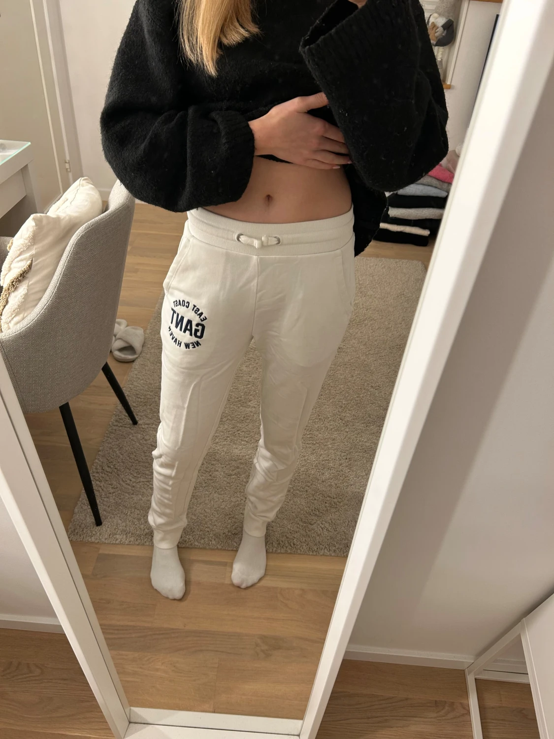 Vita mjukisbyxor från GANT med tryck