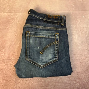 Dondup George jeans - Mycket fint skick | Size W32 | fraktar moåom inom 24 timmar | för att köpa klicka ”köp nu” | vid frågor eller funderingar skriv en meddelande | följare får bättre rabatter🙌