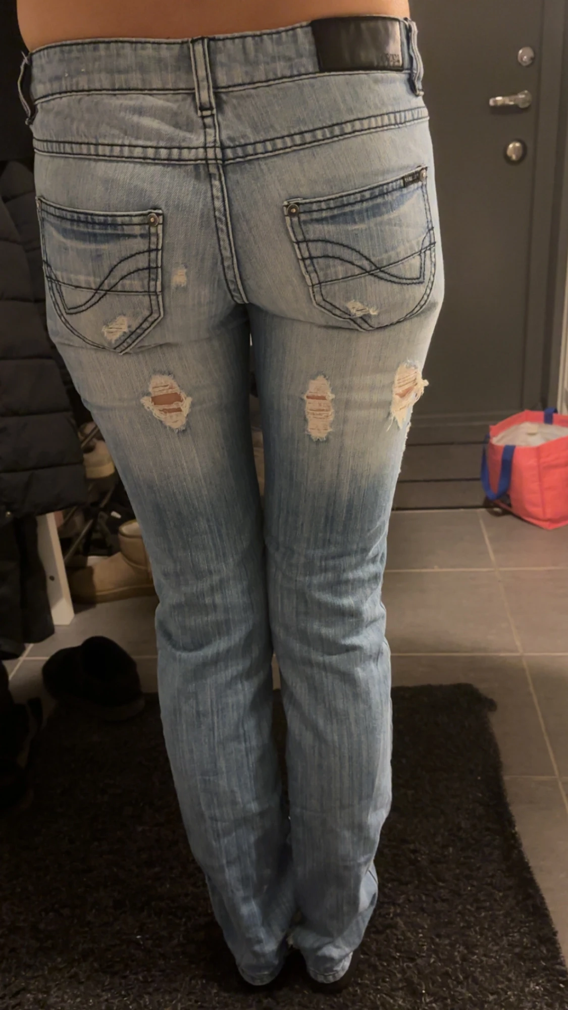 Ljusblå vintage jeans med slim fit - 1