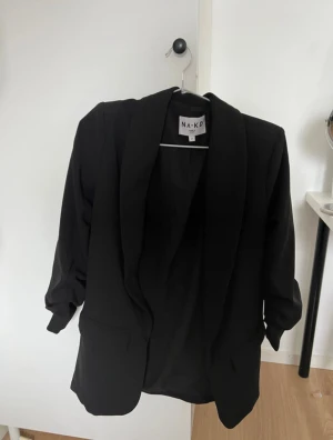 Nakd blazer - Superfin knappt använd