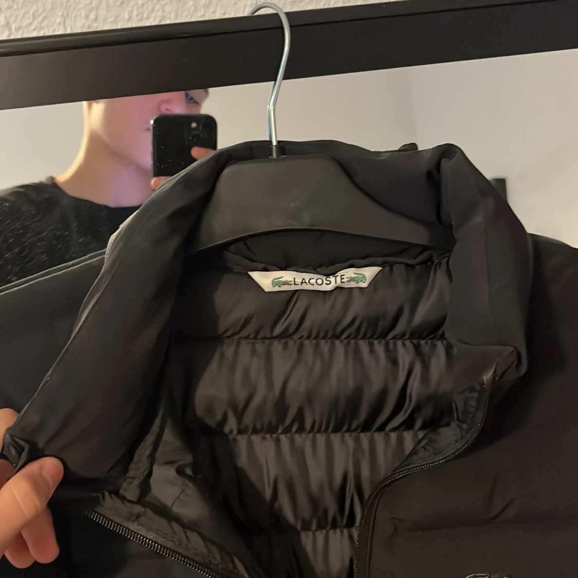 Svart pufferjacka från Lacoste helt oanvänd (passade inte mig) - 2
