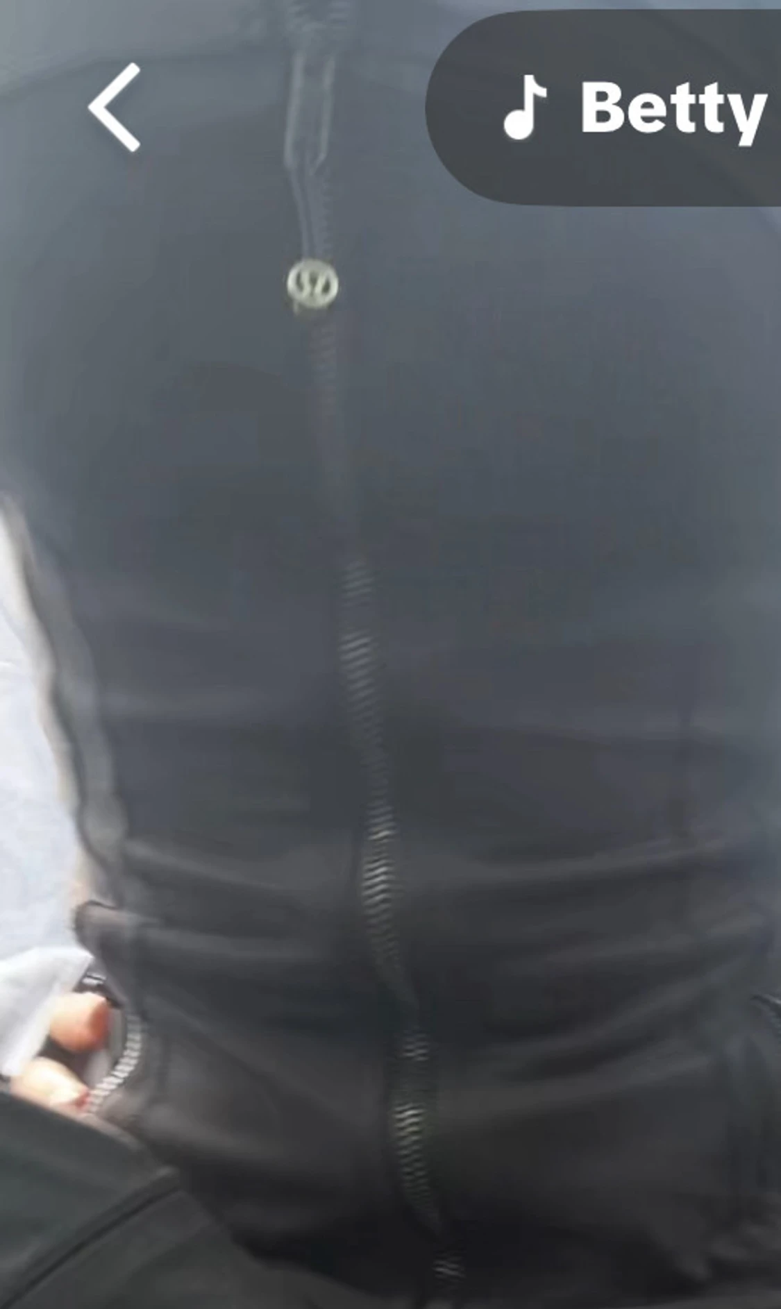 Svart träningsjacka från Lululemon - 2