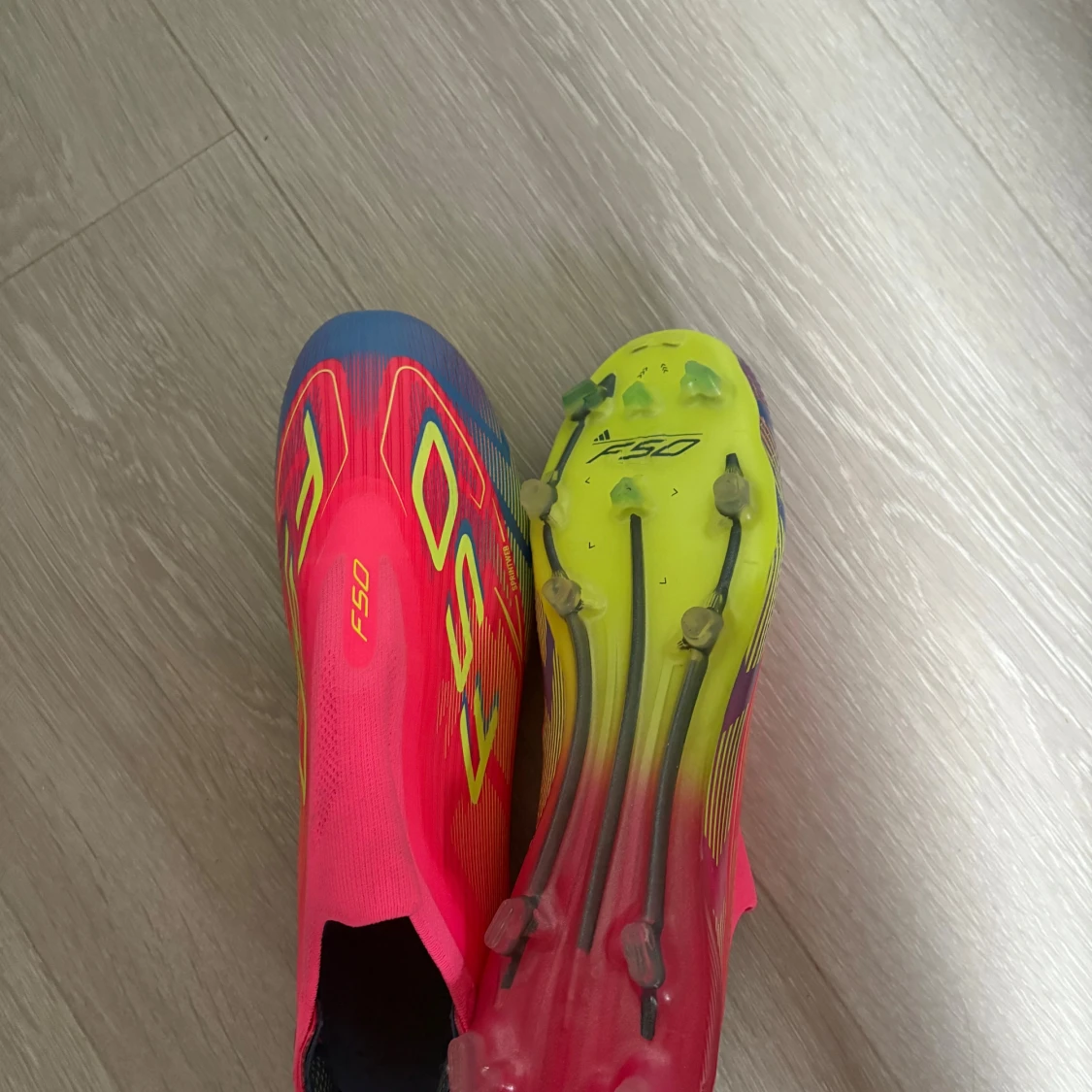 Adidas F50 fotbollsskor neonrosa - 2