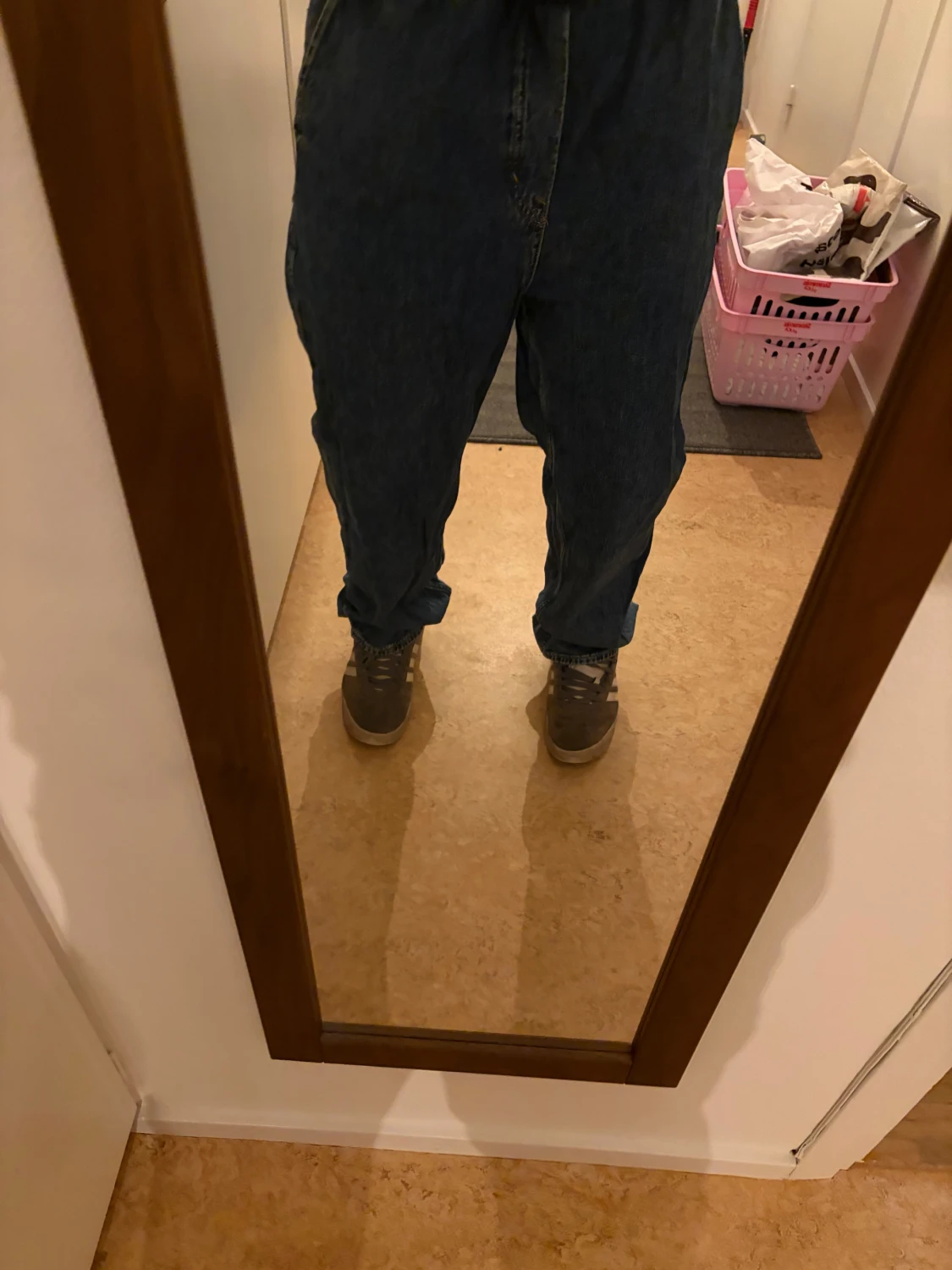 Blå baggy jeans med snörning