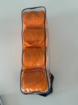  Lami-Cell häst benlindor - Säljer ben lindor från Lami-cell! Bra kvalitet och knappt använda! 