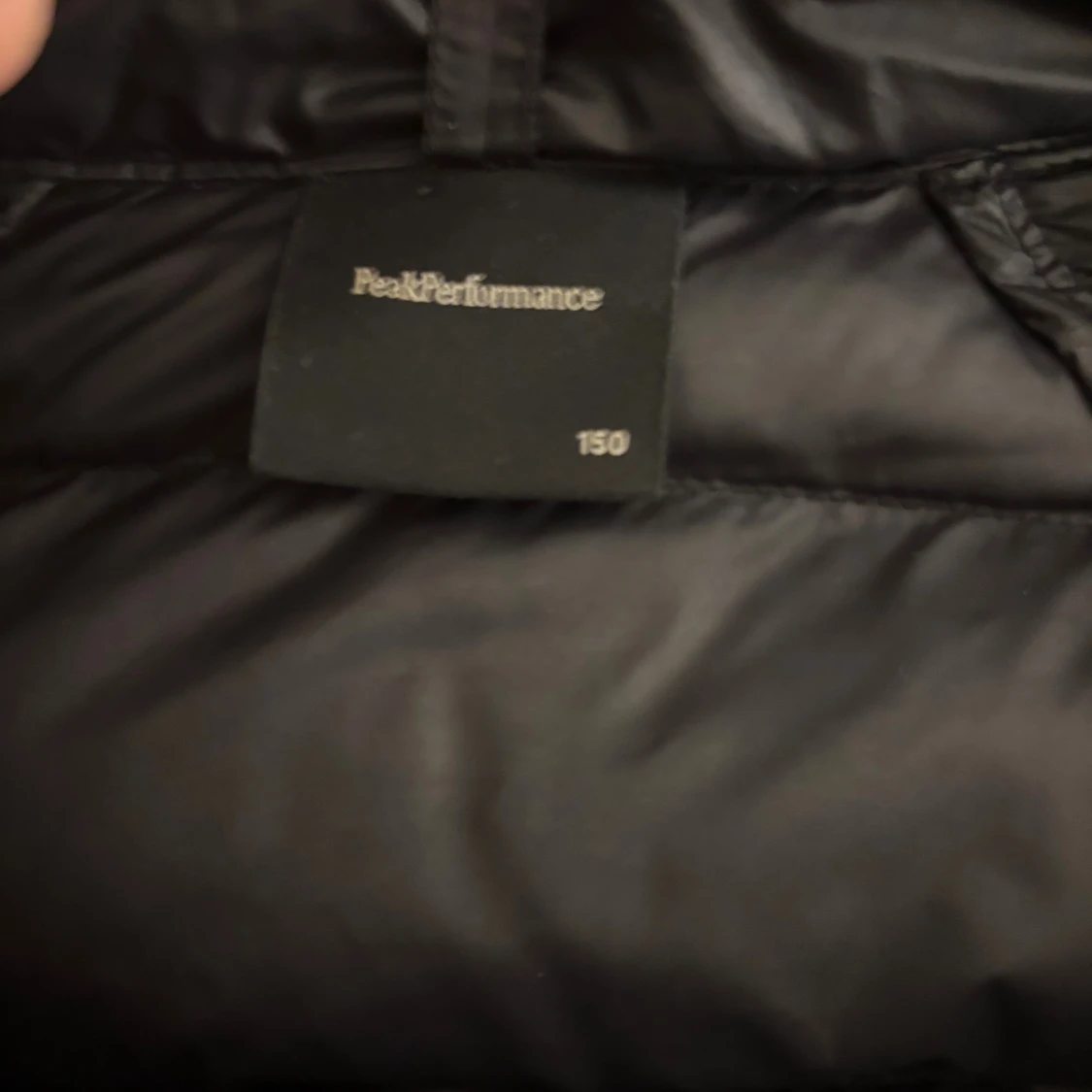 Svart Peak Performance dunjacka - 3