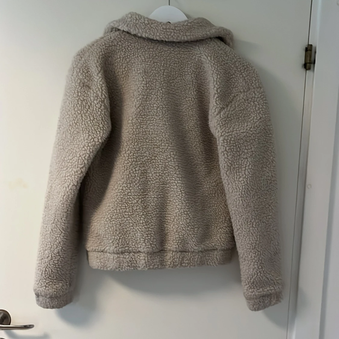 Beige teddyjacka från Tindra XS - 1