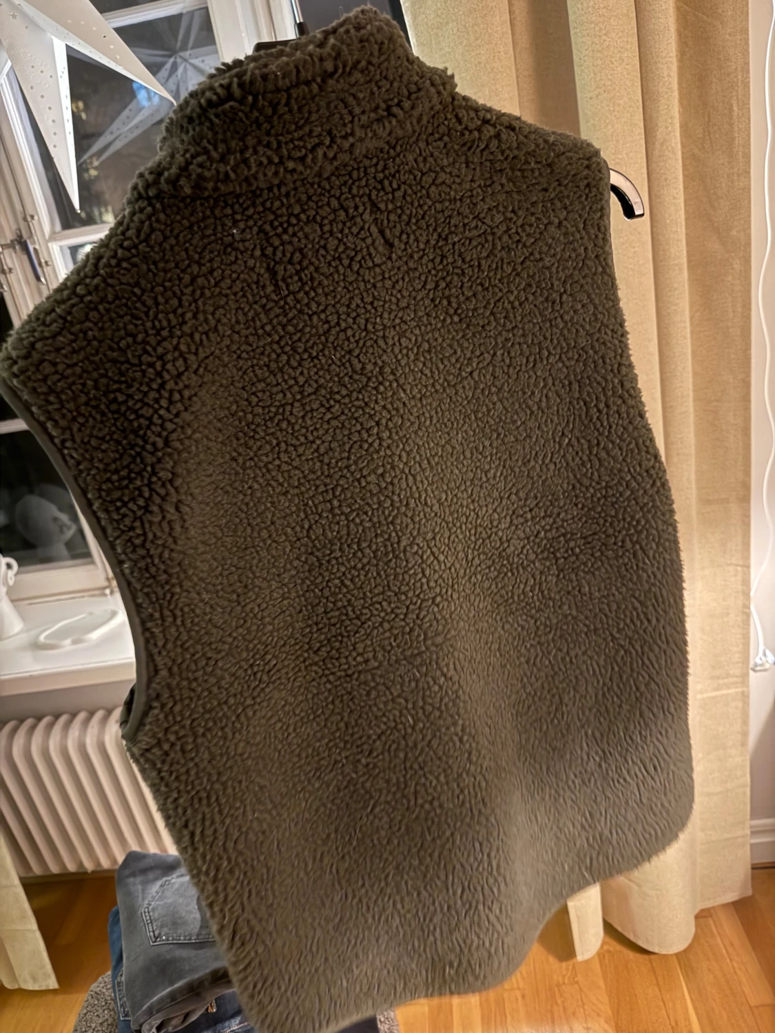 Mörkgrön fleeceväst från A Day's March - 1