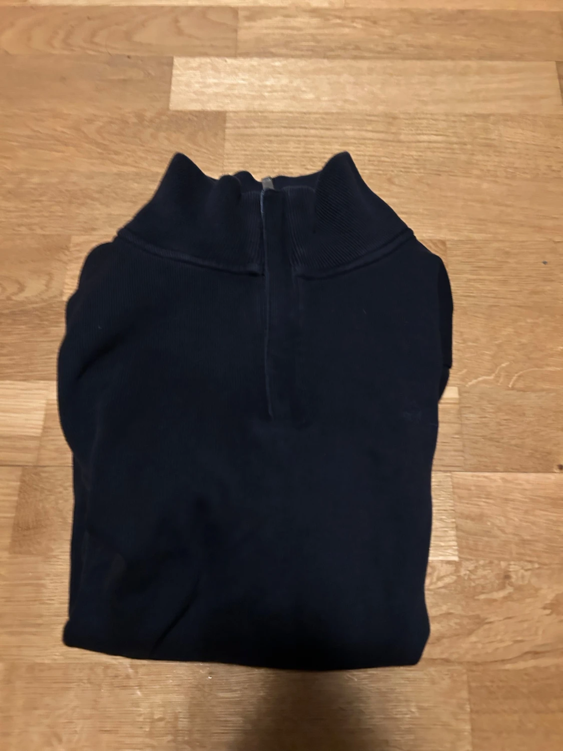 Mörkblå half zip tröja