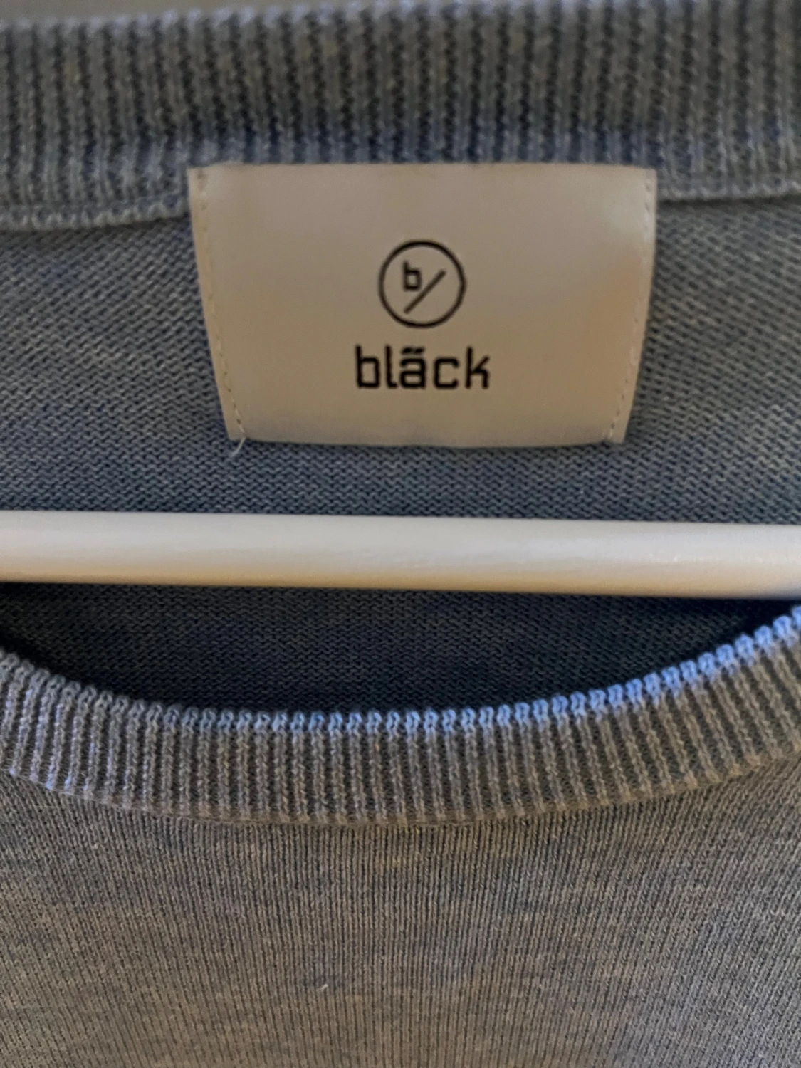 Ljusblå stickad tröja från Bläck - 2