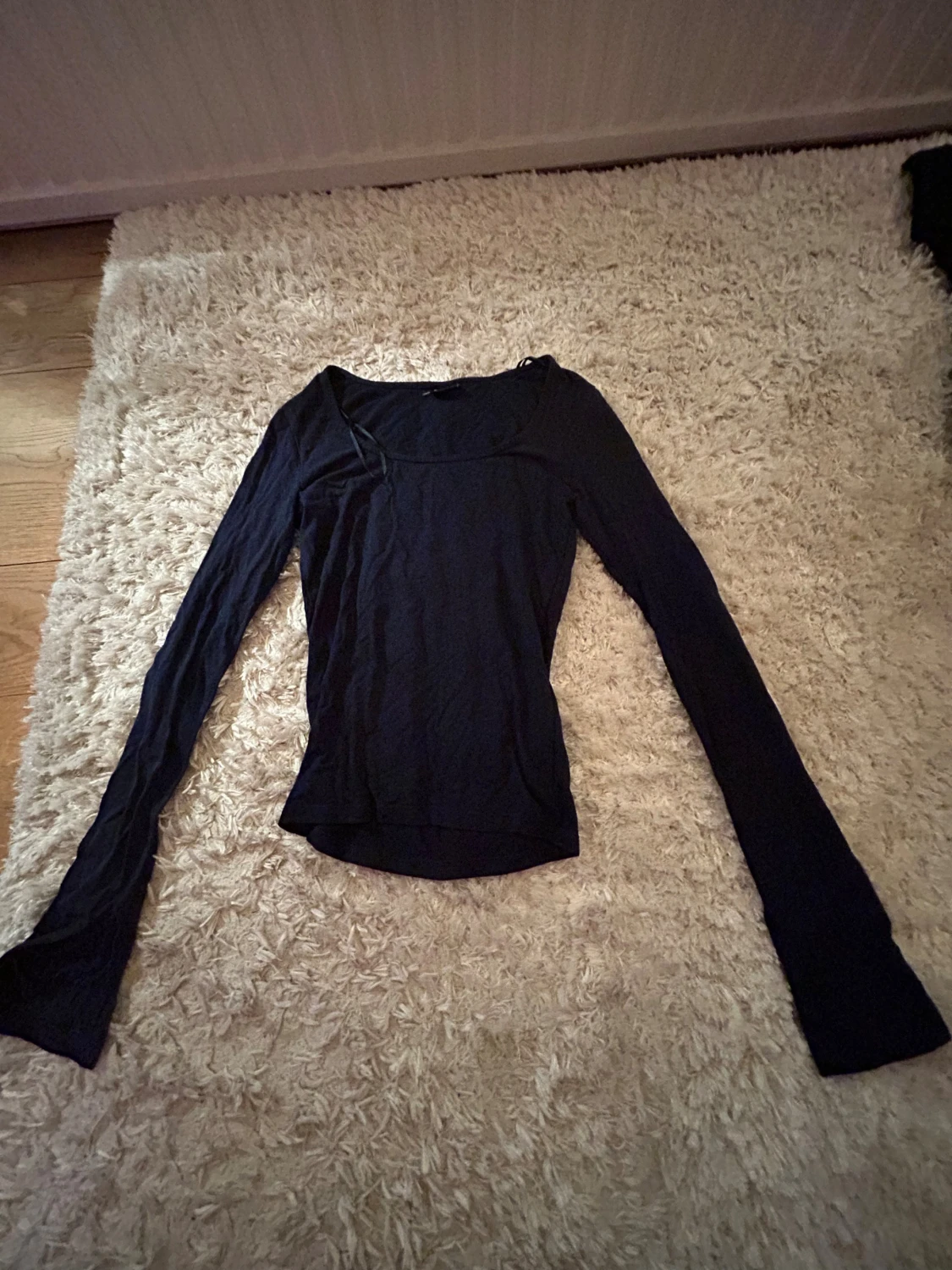 Svart långärmad topp Gina Tricot XS