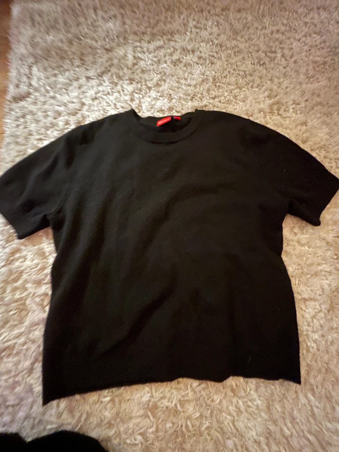 Svart stickad tröja från RYVLS