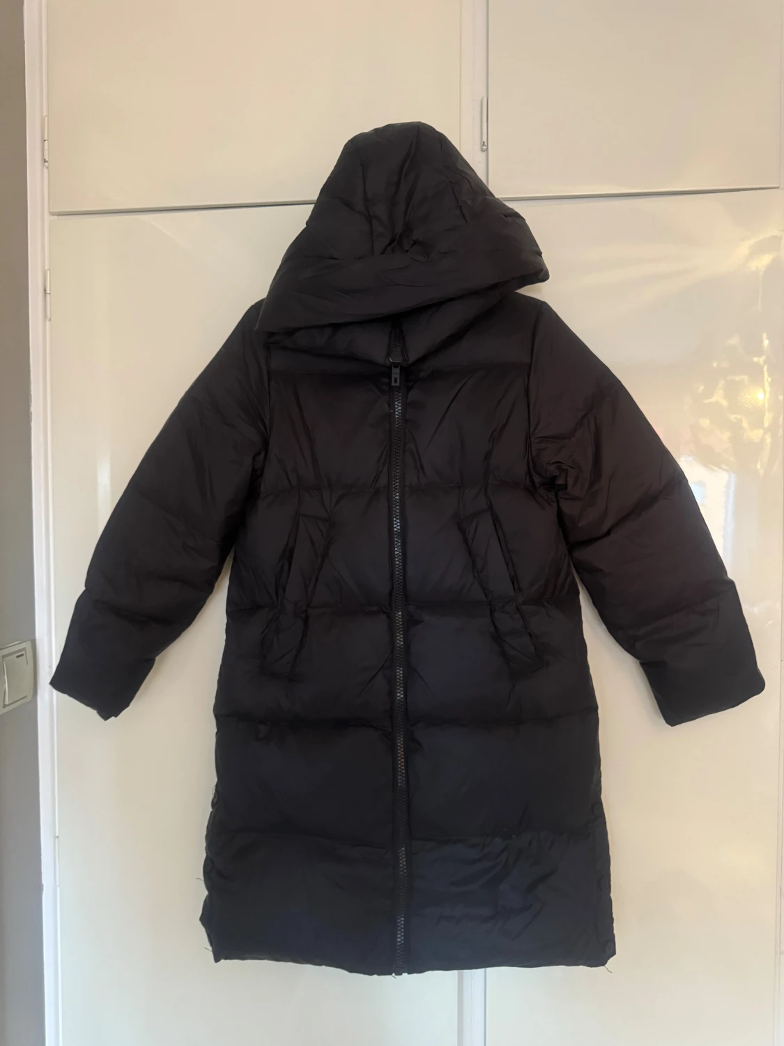 Svart lång dunjacka med huva stl140 eller 10 - 5