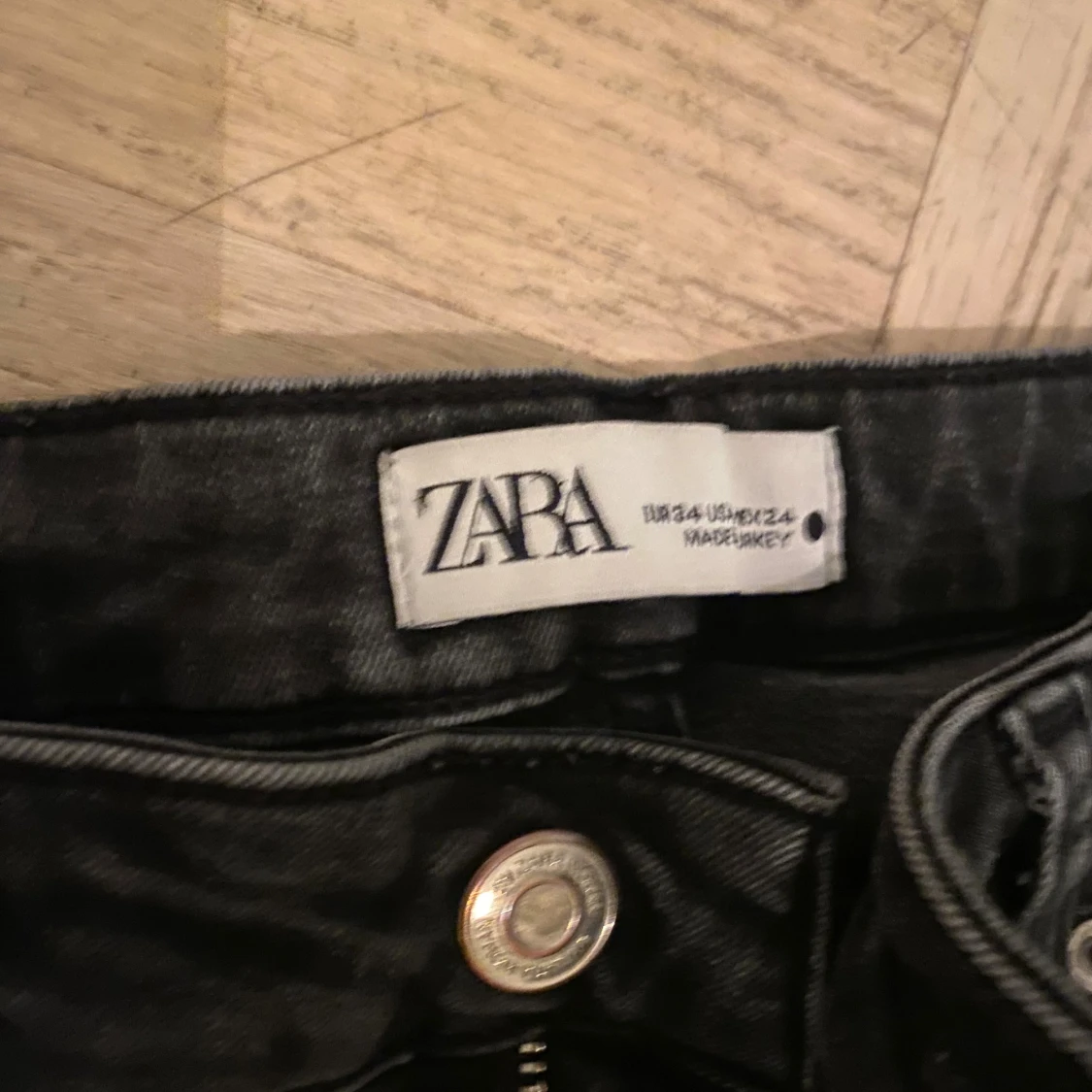 Svarta bootcut jeans från Zara - 3