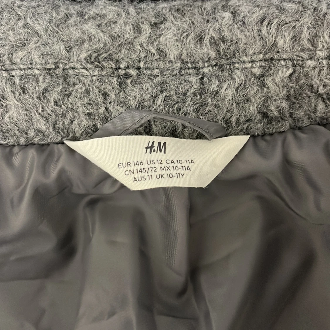 Grå teddyjacka från H&M med dragkedja - 2