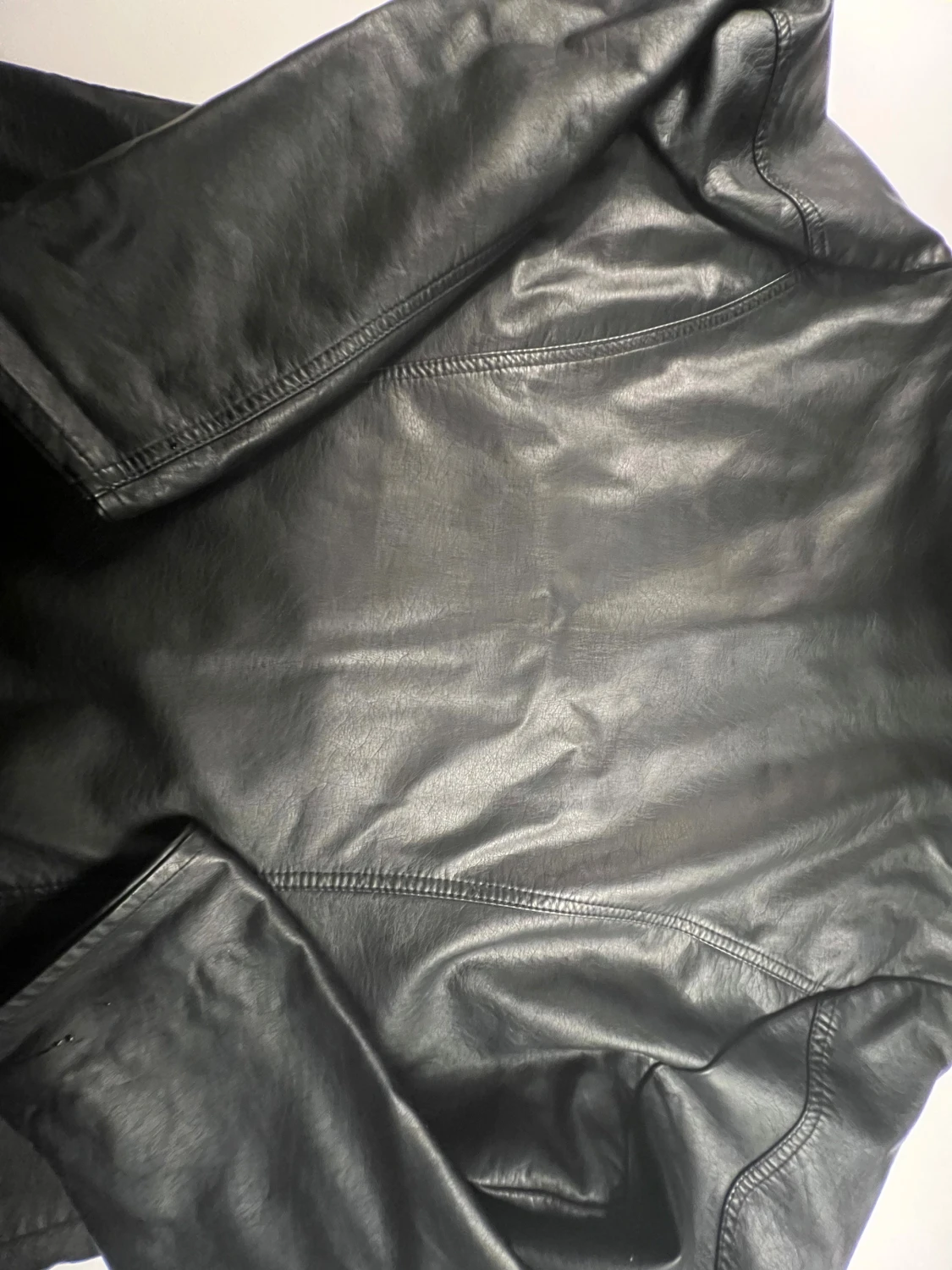 Svart skinnjacka från Only Carmakoma - 6