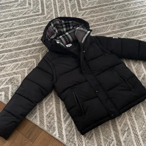 Burberry pufferjacka med avtagbara ärmar - Burberry