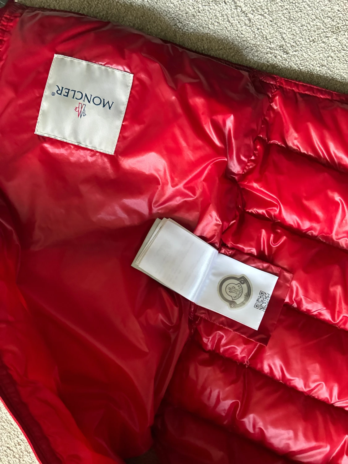 Röd dunväst från Moncler - 4