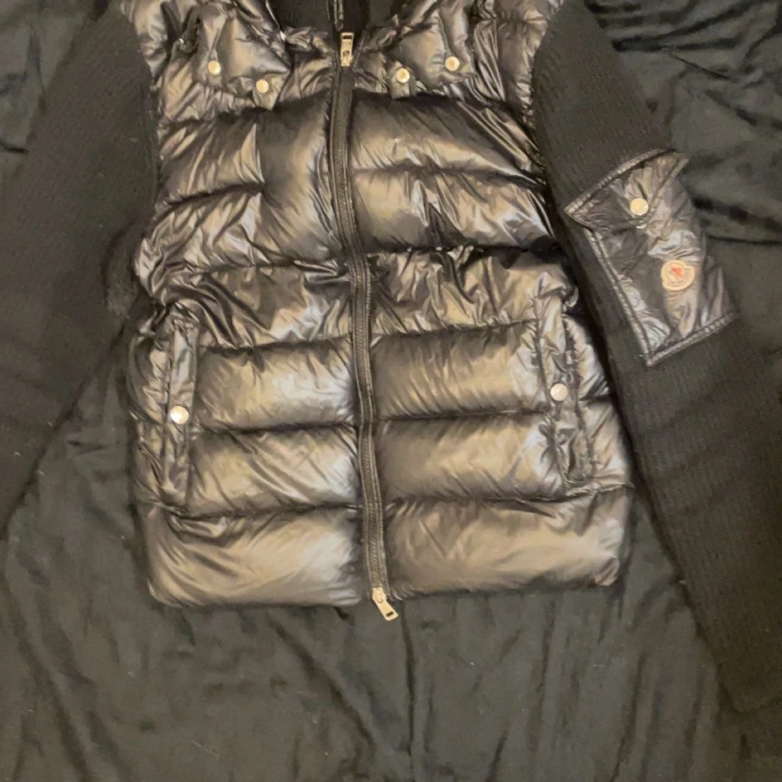 Svart pufferjacka från Moncler