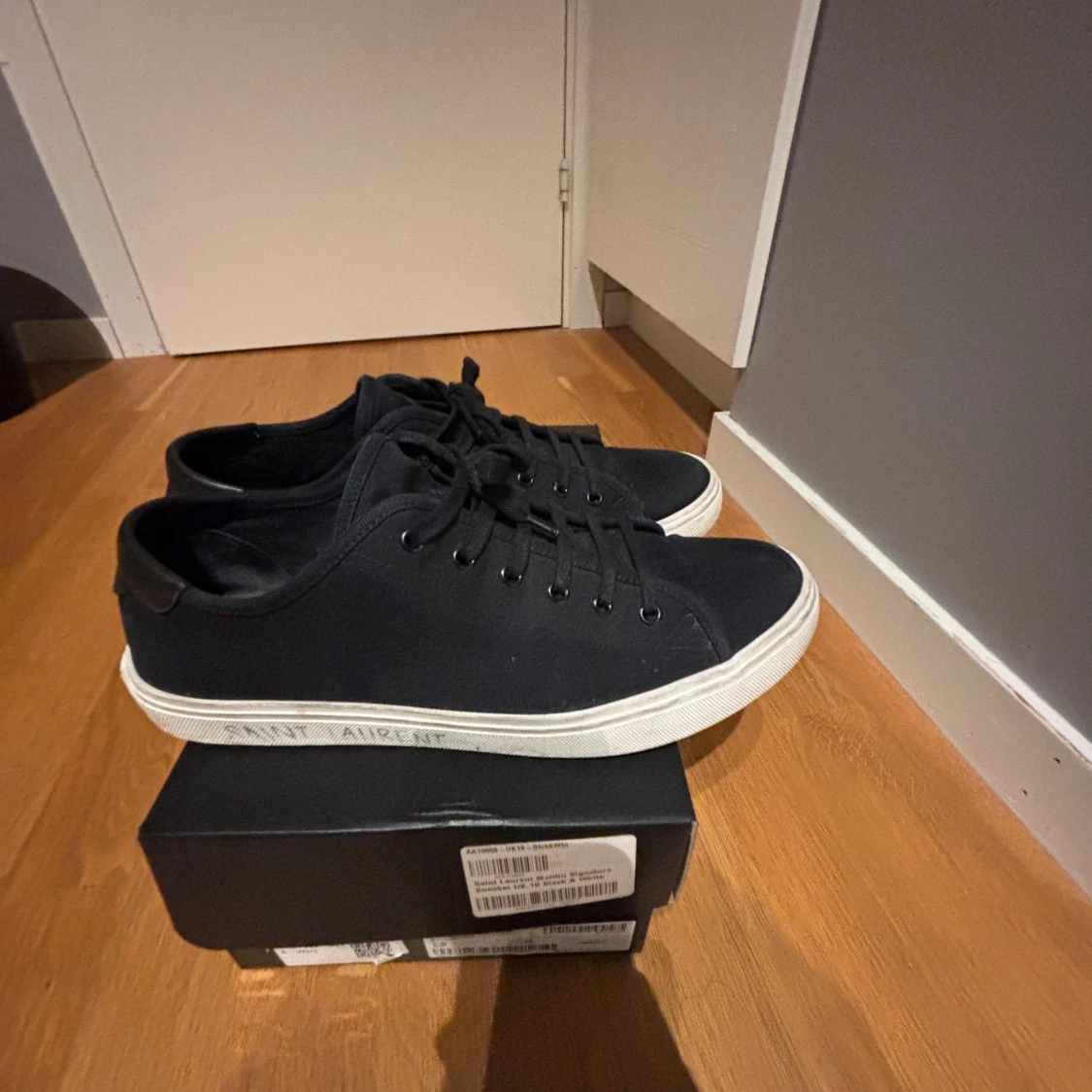 Svarta canvas Saint Laurent skor