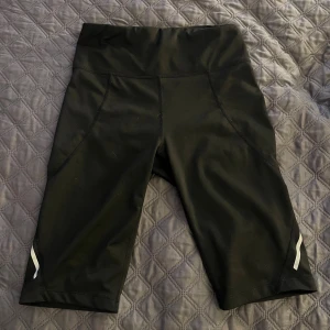 Svarta cykelshorts från stadium - Bikershorts från stadium o storlek xs/s💖  knappt använda sitter jättebra💖