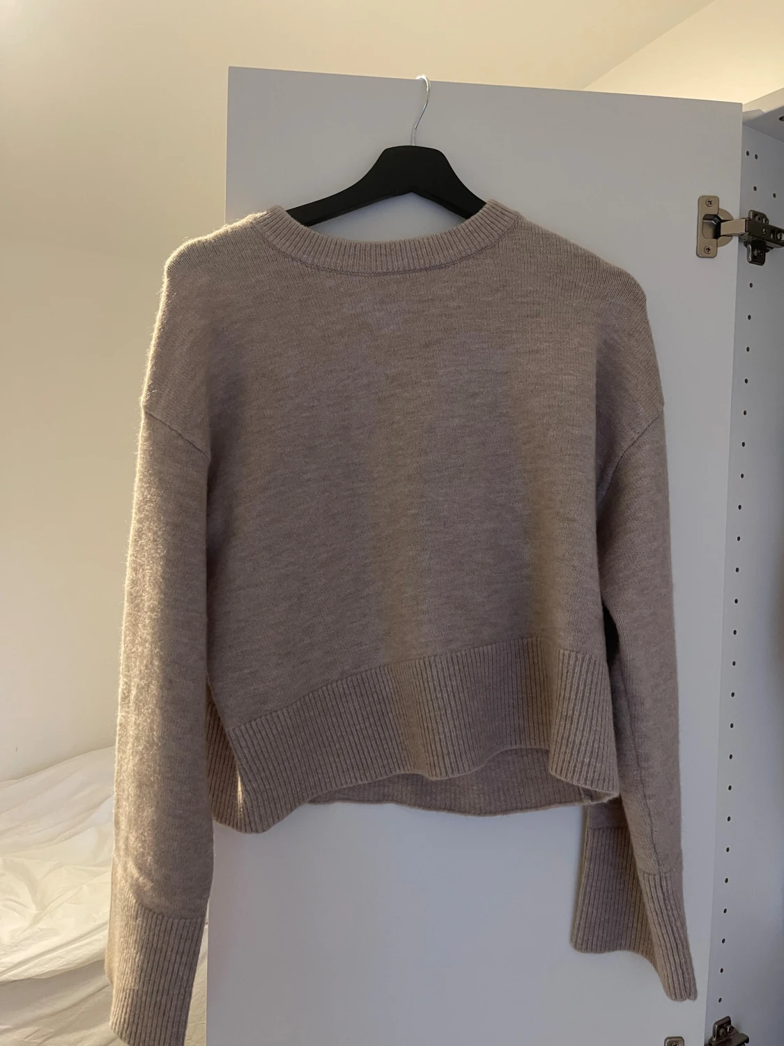 Stickad tröja  - 1