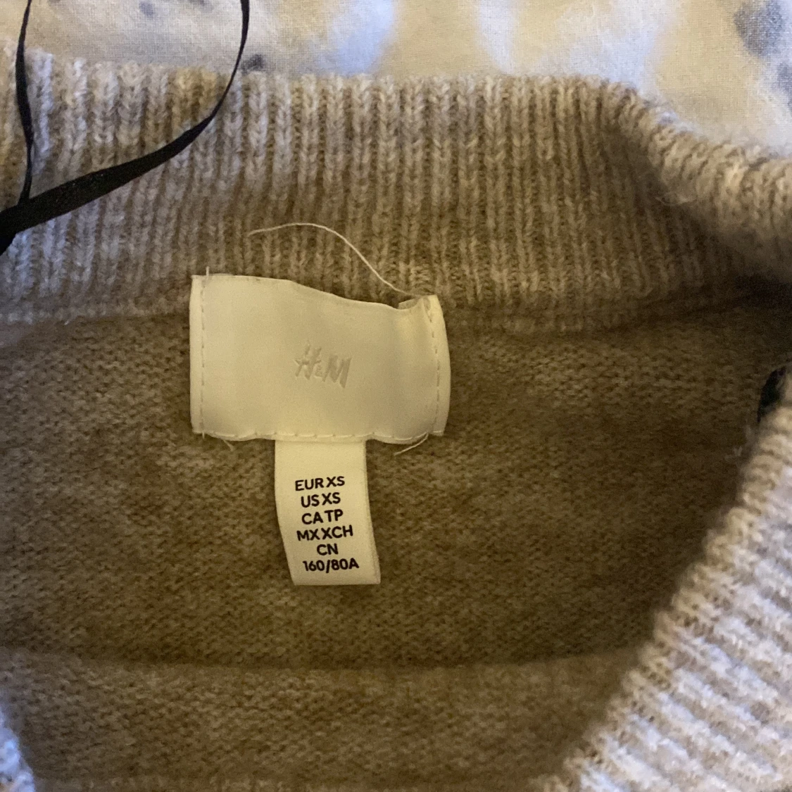 Beige stickad tröja från H&M - 2