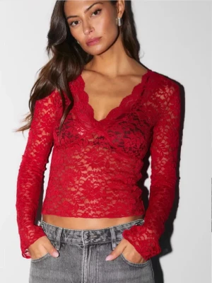 röd spets topp - fint skick!