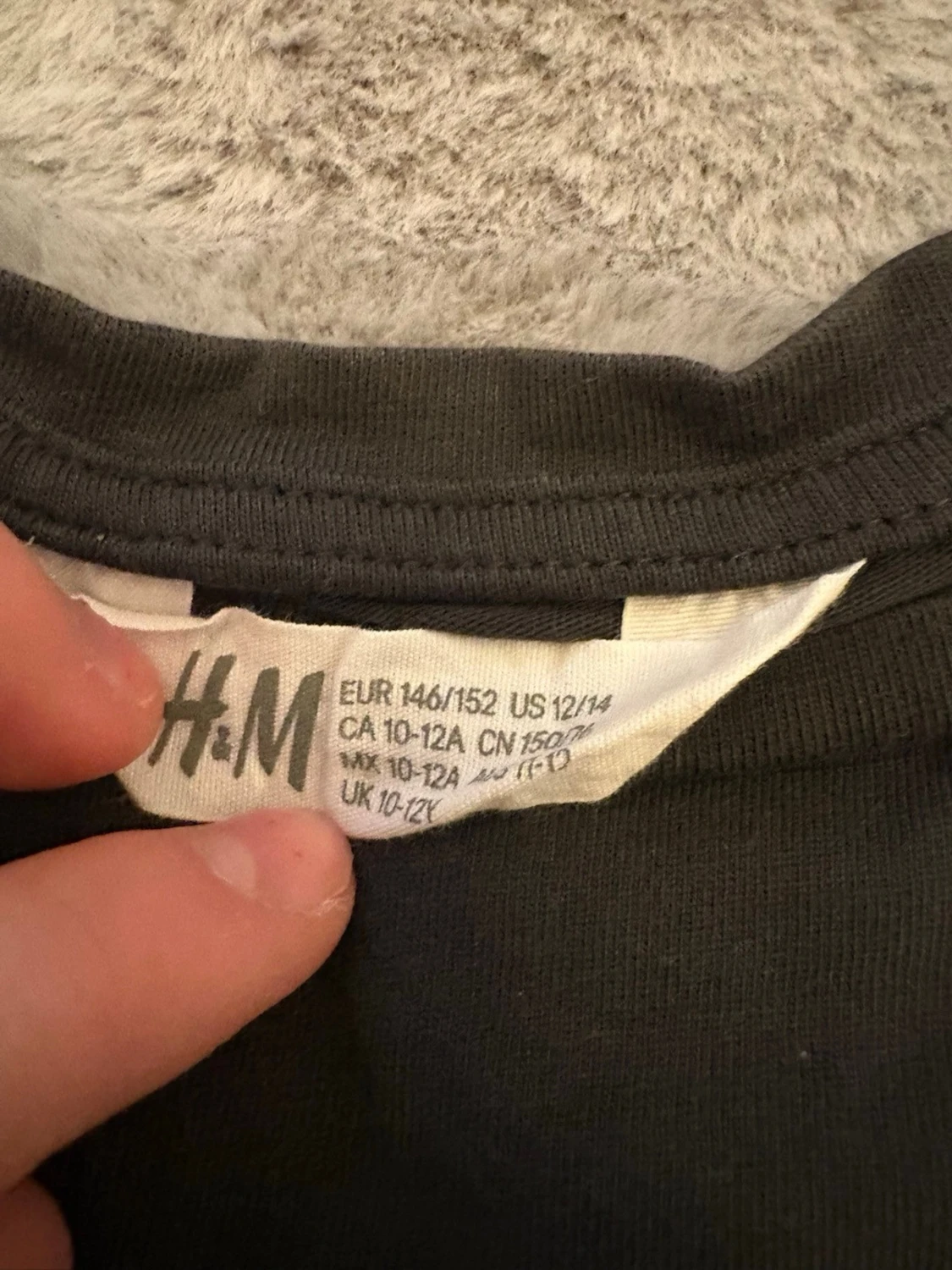 Svart ärmlös t-shirt med tryck - 4