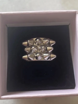 Edblad peek ring i silver - Superfint skick, storlek (S/16.8), postar snabbt!💗