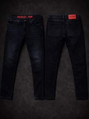 708 jeans från Hugo BOSS - Säljer ett par snygga HUGO 708 jeans i modellen ”slim fit” i en mörkblå indigo-tvätt. Pm för mer bilder/frågor✌🏻