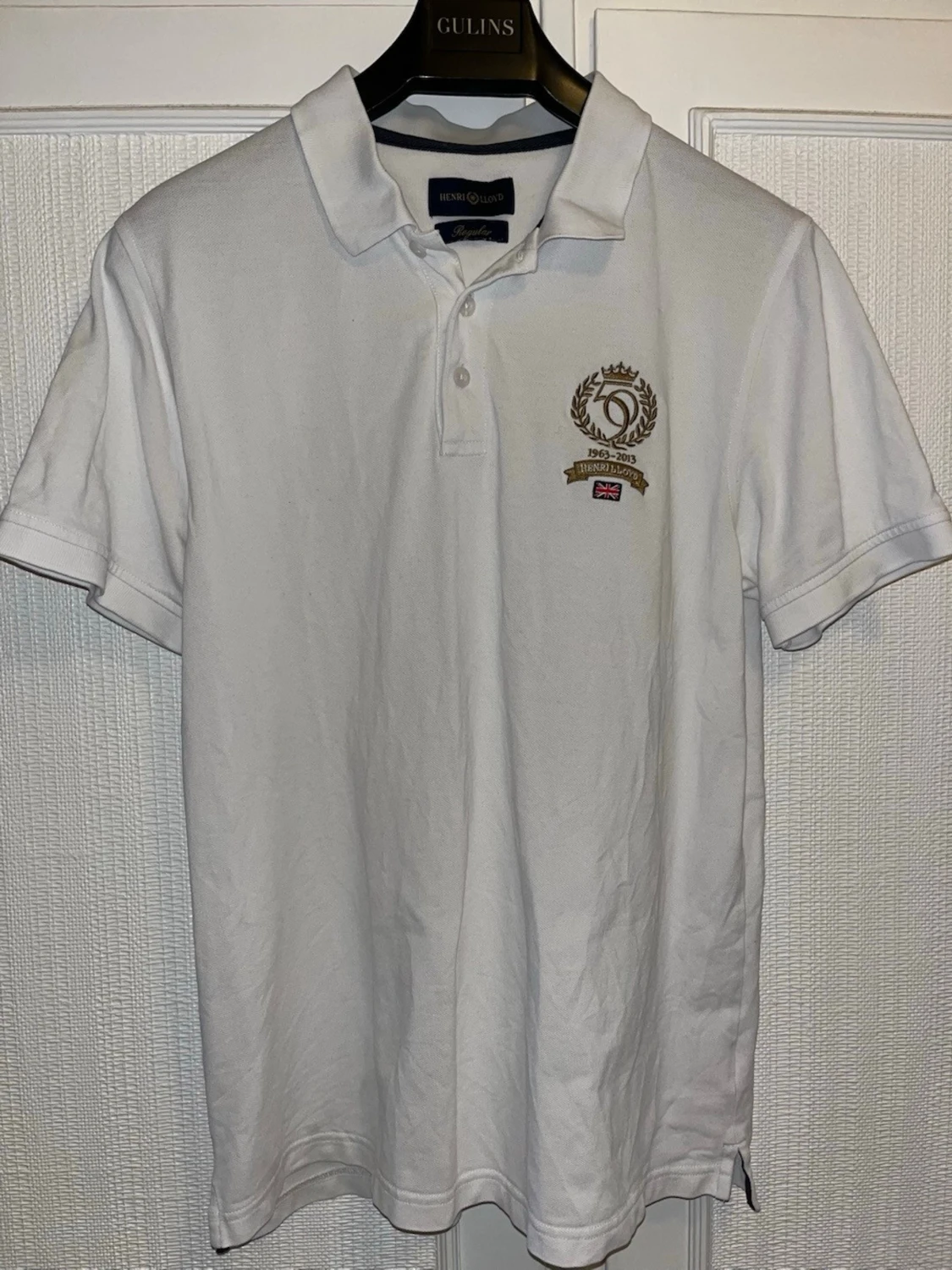 Vit pikétröja från Henri Lloyd