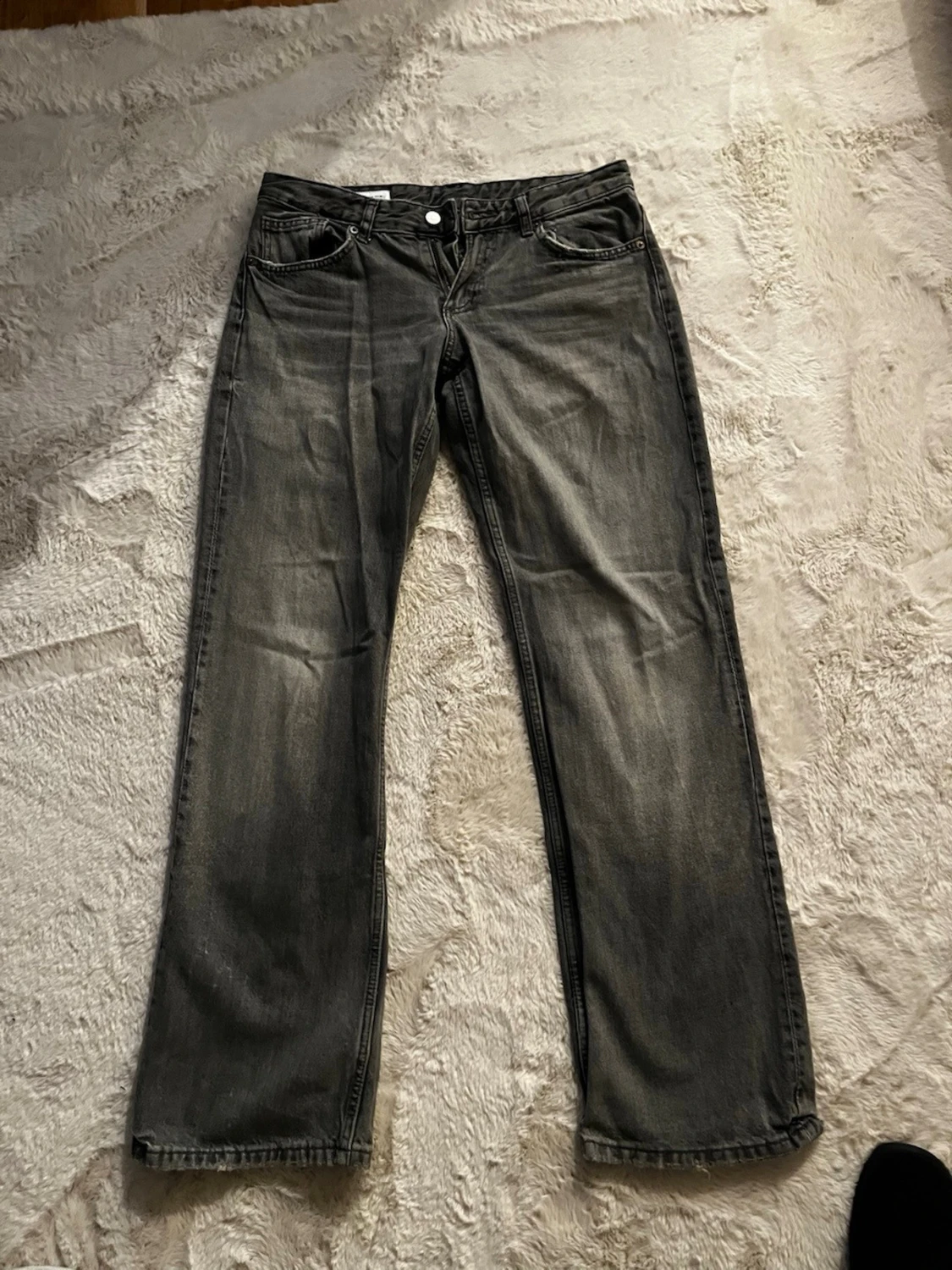 Grå raka jeans från Zara, strl 38