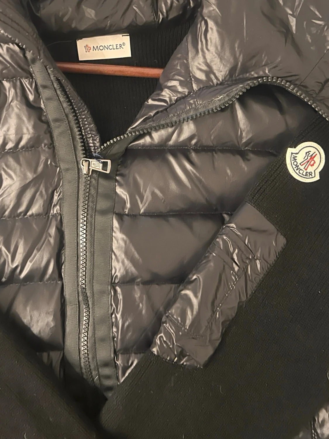 Svart dunväst från Moncler - 1