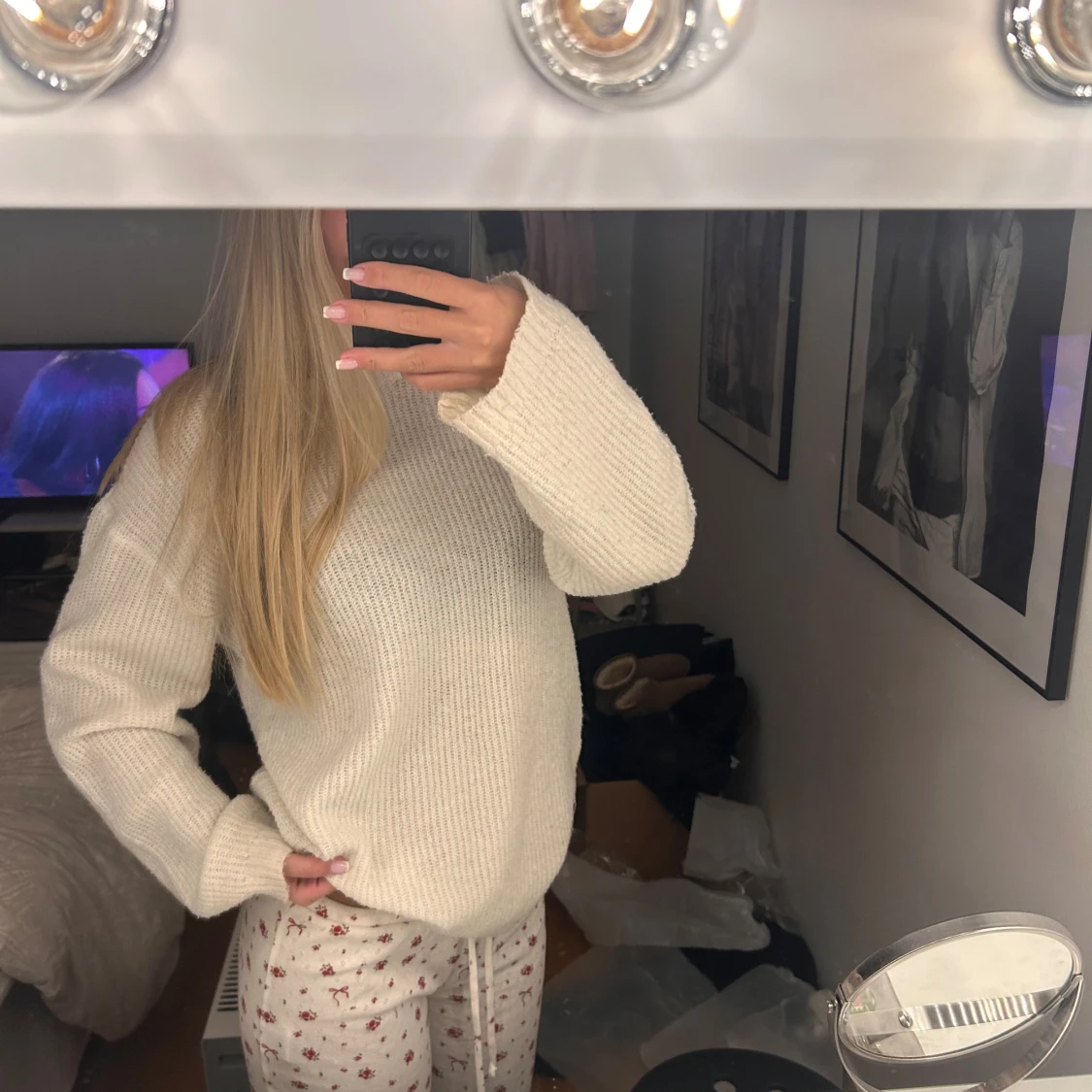 Vit stickad tröja  - 1