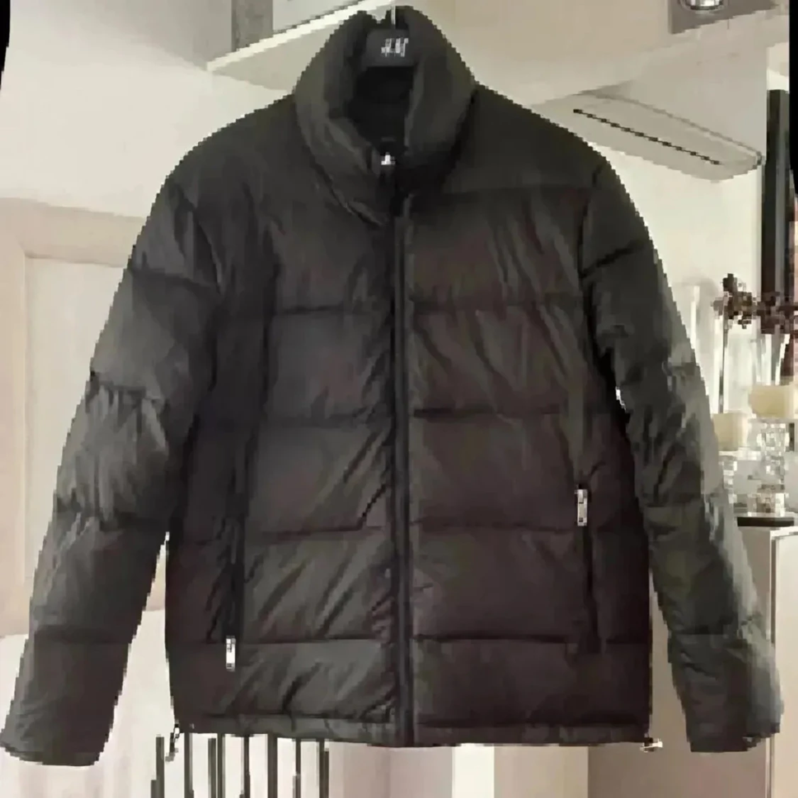 Svart dunjacka från Zara Man