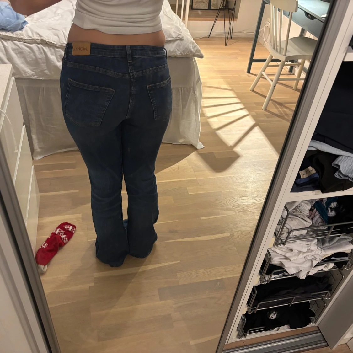 lågmidjade bootcut jeans - 2