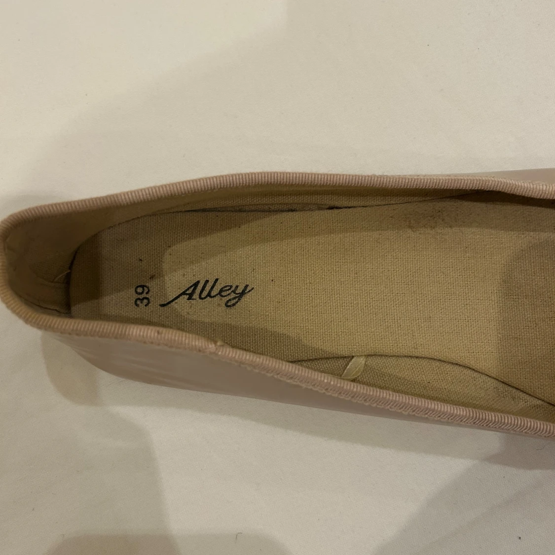 Beige/Rosa ballerinaskor från Alley - 2