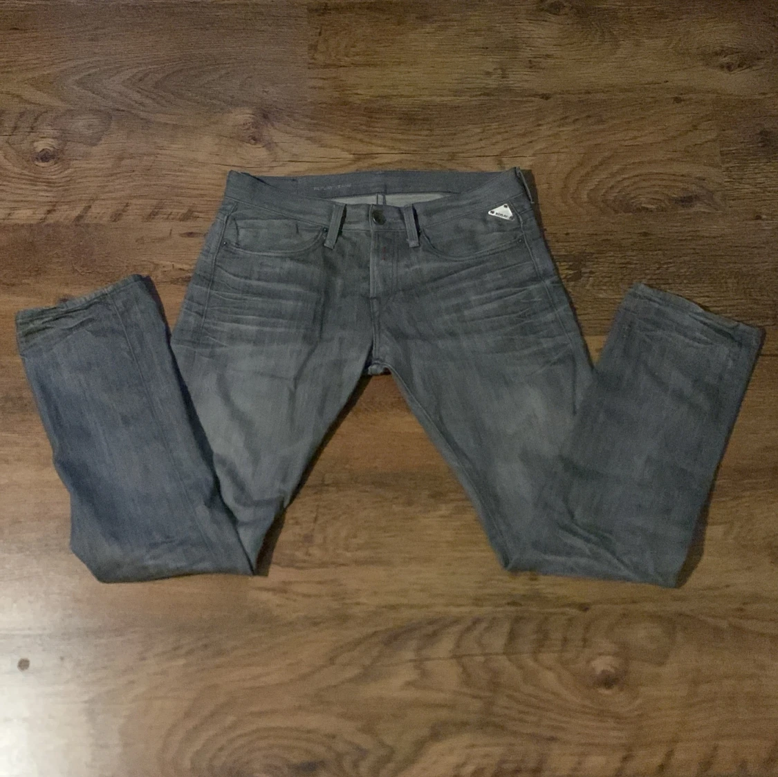 Grå jeans från Replay