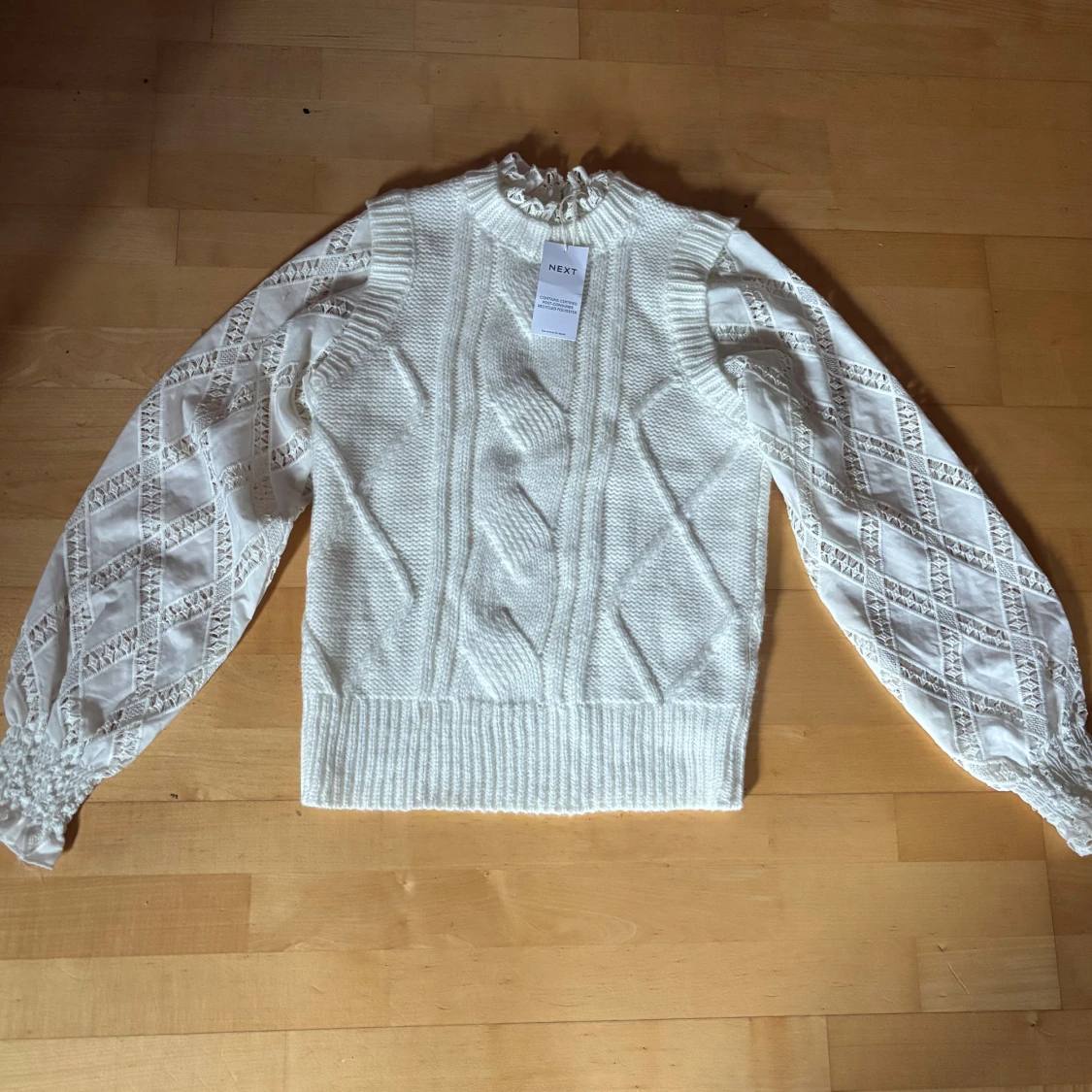 Helt ny tröja från Next - 1