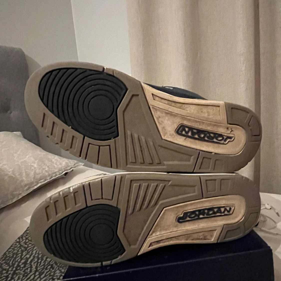 Jordan 3 Georgetown - 2