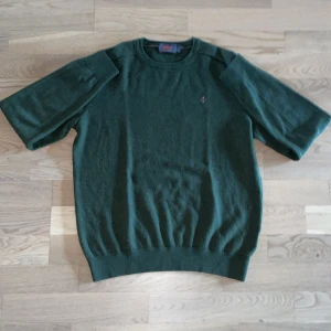 Grön Morris tröja - REPOST! Fri frakt, kolla profilen för fullständig variant🙌