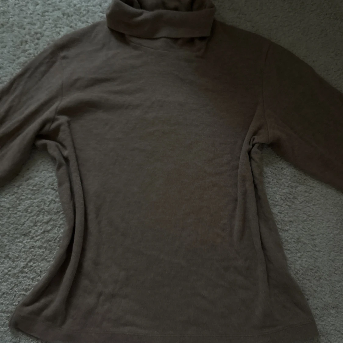 Brun polotröja i mjuk bomull - 1
