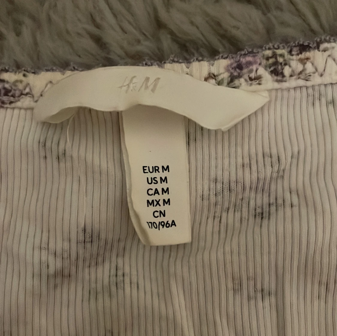 Blommig croppad topp från H&M - 2